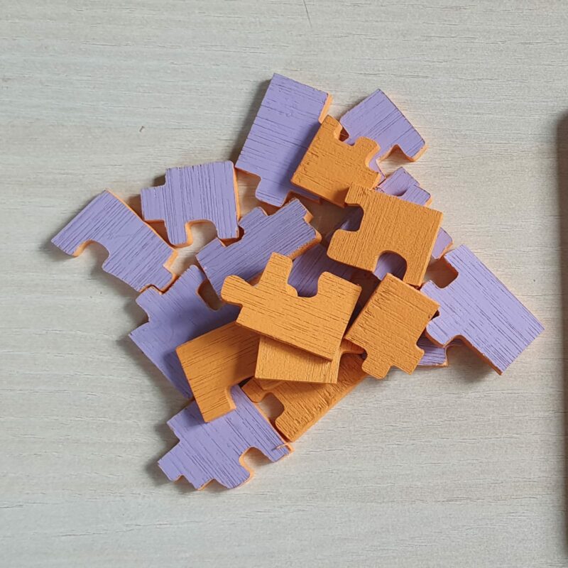 jeu puzzle casse-tête en bois coloré, puzzle avec que des coins