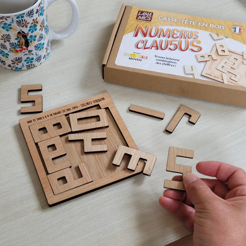Numerus clausus, le puzzle logique en bois créé en France, près de Nantes, qui va te faire réfléchir - par Lamamics