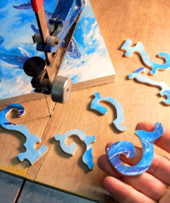Puzzles en bois originaux conçus, imaginés et fabriqués en loire atlantique, en France. Casse-têtes découpés au laser pour une précision maximale. Le cadeau ludique et pas cher idéal !