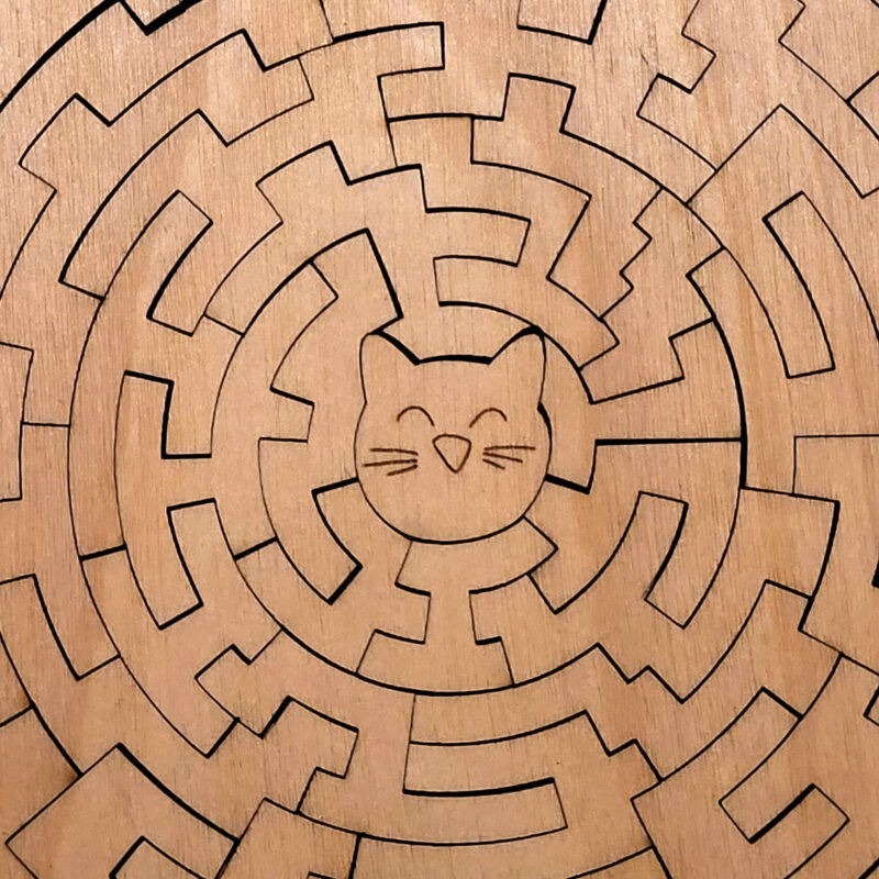 Puzzles en bois originaux conçus, imaginés et fabriqués en loire atlantique, en France. Casse-têtes découpés au laser pour une précision maximale. Le cadeau ludique et pas cher idéal !