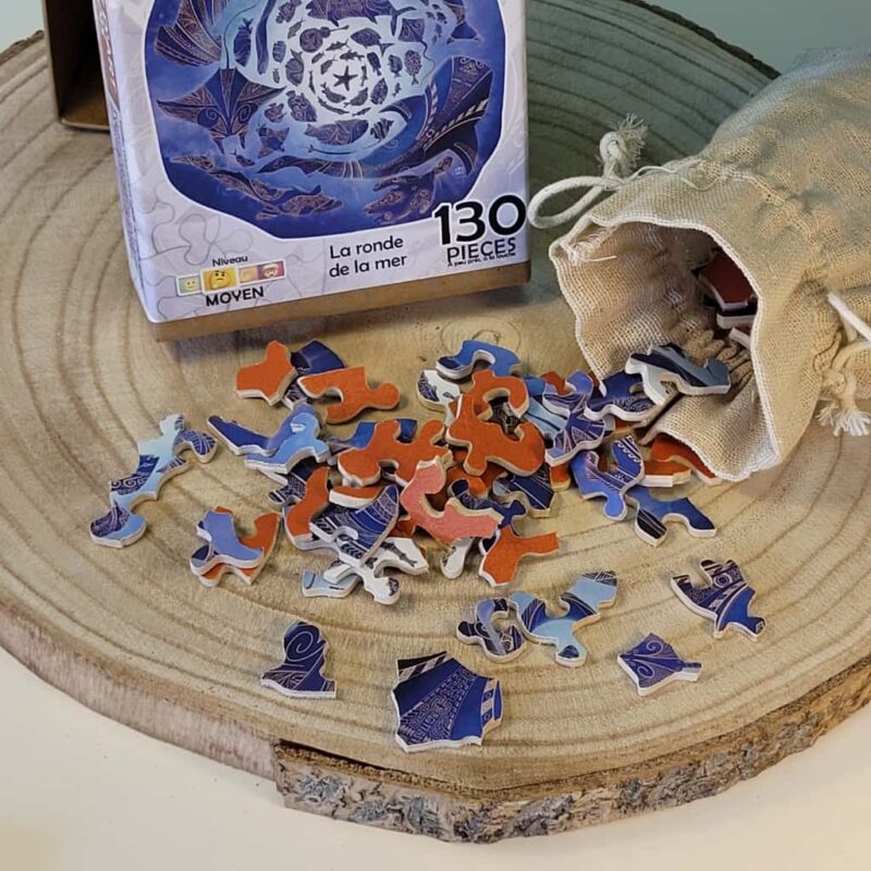 Puzzles en bois conçus, imaginés et fabriqués à vigneux de bretagne, en loire atlantique, en France. Casse-têtes découpés au laser pour une précision maximale.
