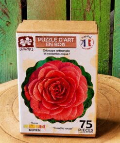 Puzzle en bois Fleur de Camélia rouge, illustration de Mathias Lamamy, découpé à la main en France